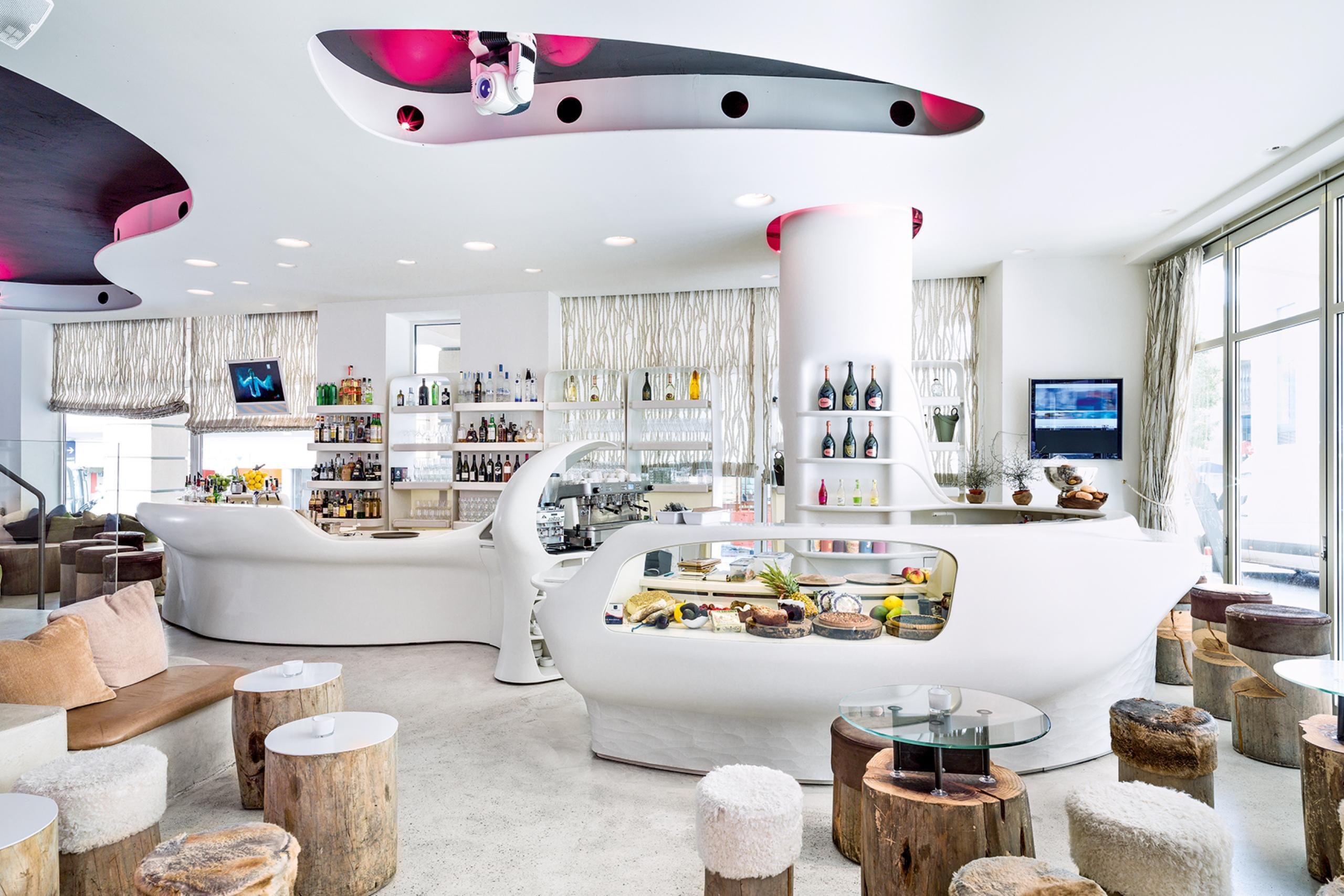 1_Hasenkopf-Projekte-Zedo-Bar5-3D-Corian-Theke-08