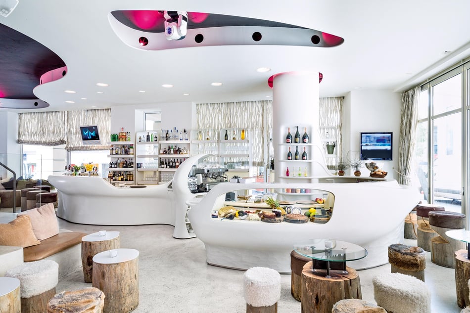 1_Hasenkopf-Projekte-Zedo-Bar5-3D-Corian-Theke-08