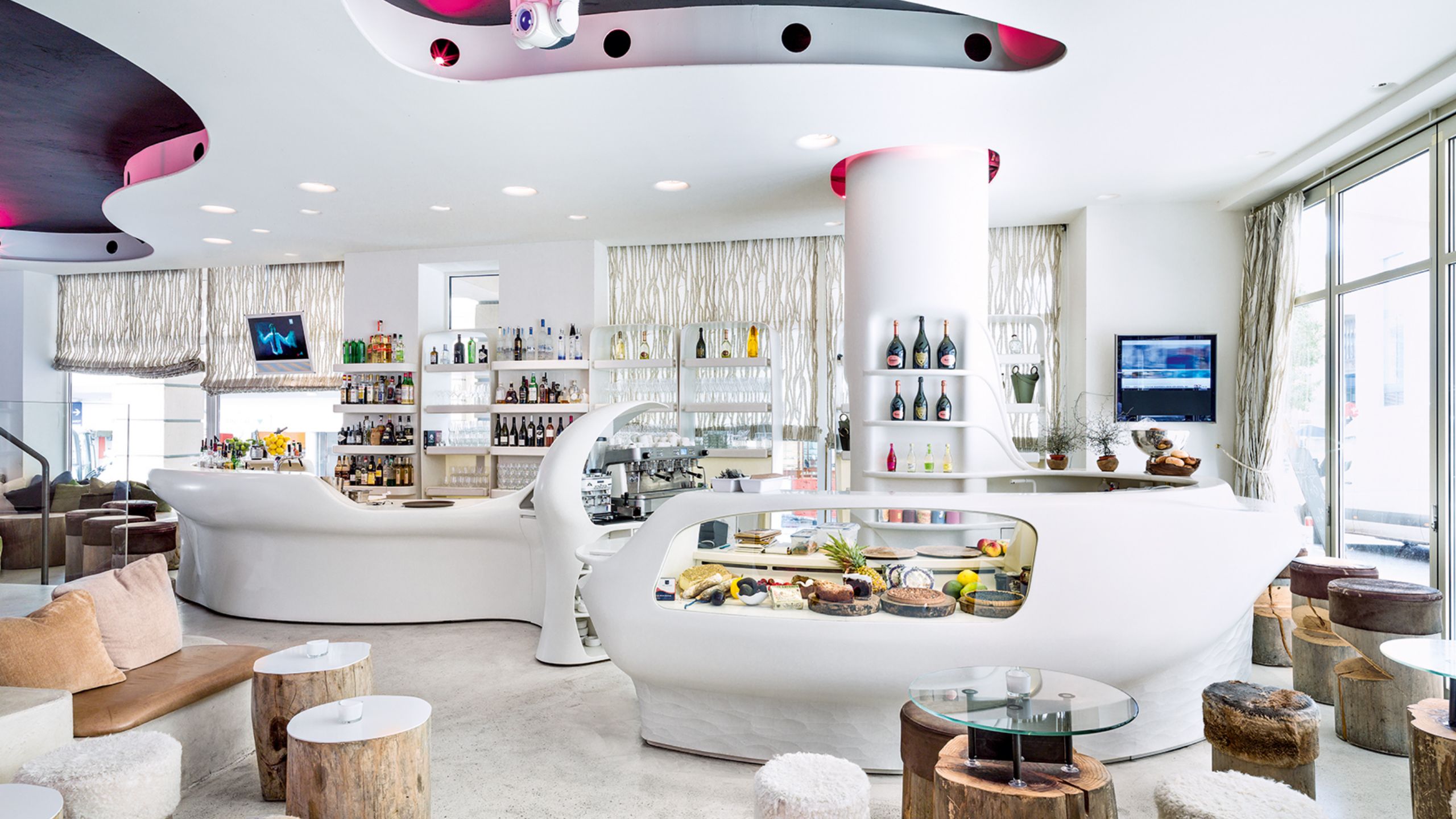 projekt5-stuttgart-bartheken-in-geschwungener-form