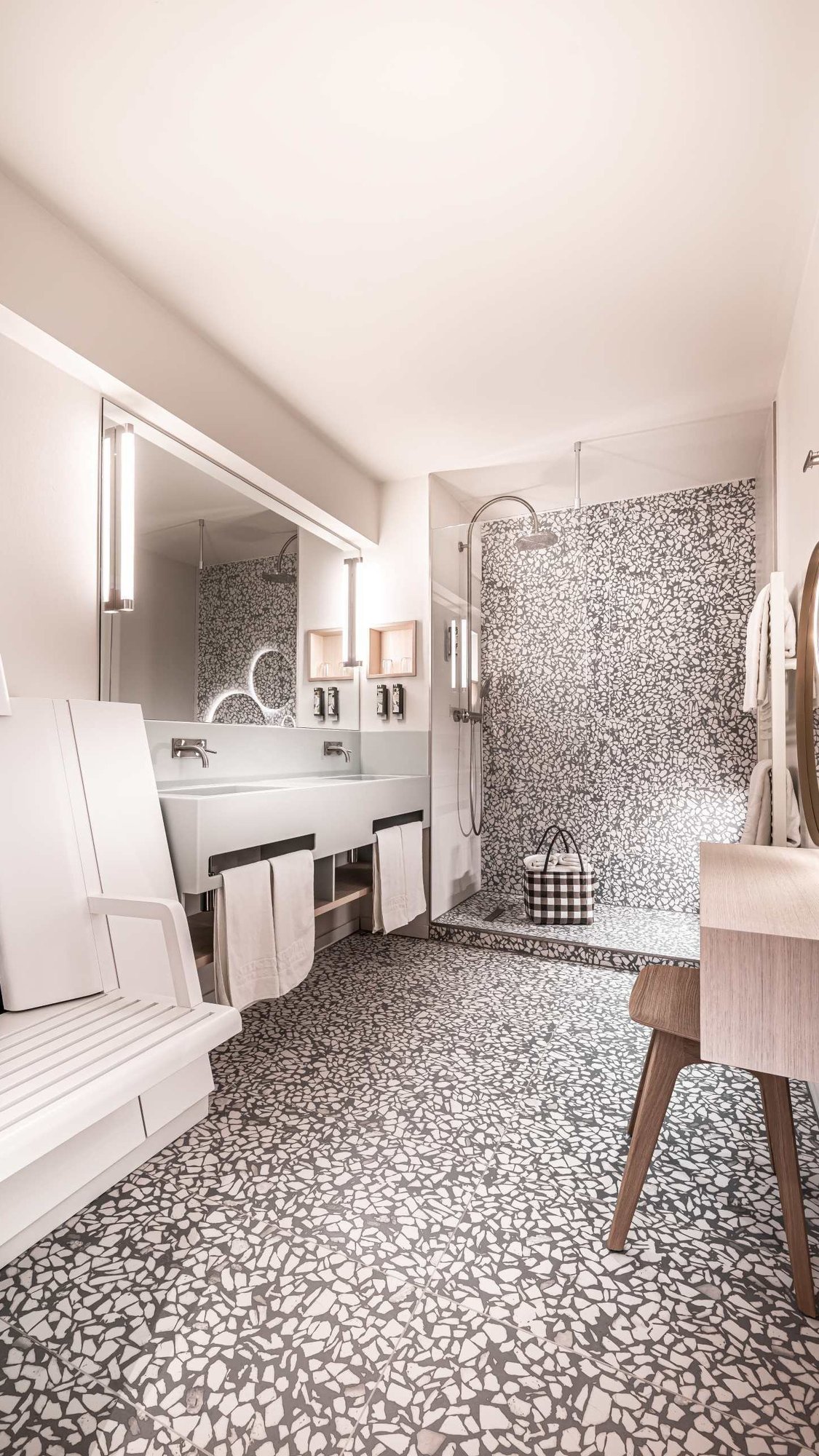 SHR_Treudelberg_room_TreudelbergSuite3-1 SHR_Treudelberg_room_TreudelbergSuite3-1