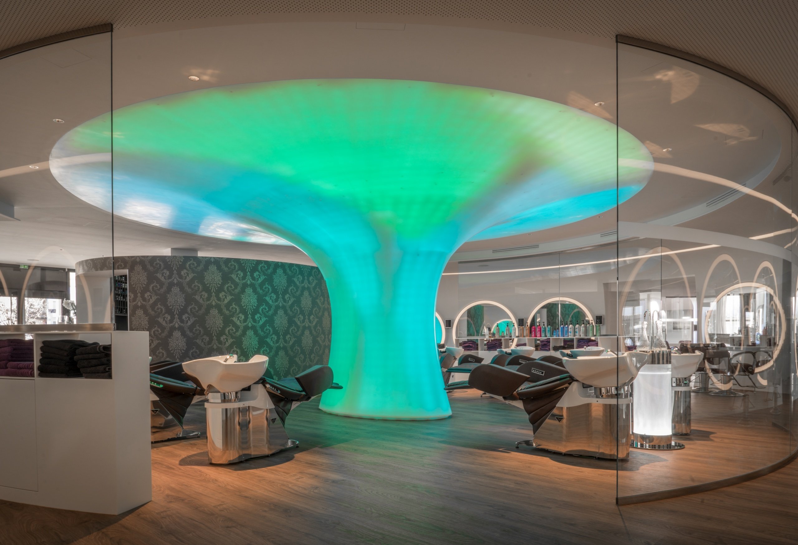 ©MarcelEgger_Verarbeiter_Hasenkopf_Beautysalon_Leuchtpilz_02