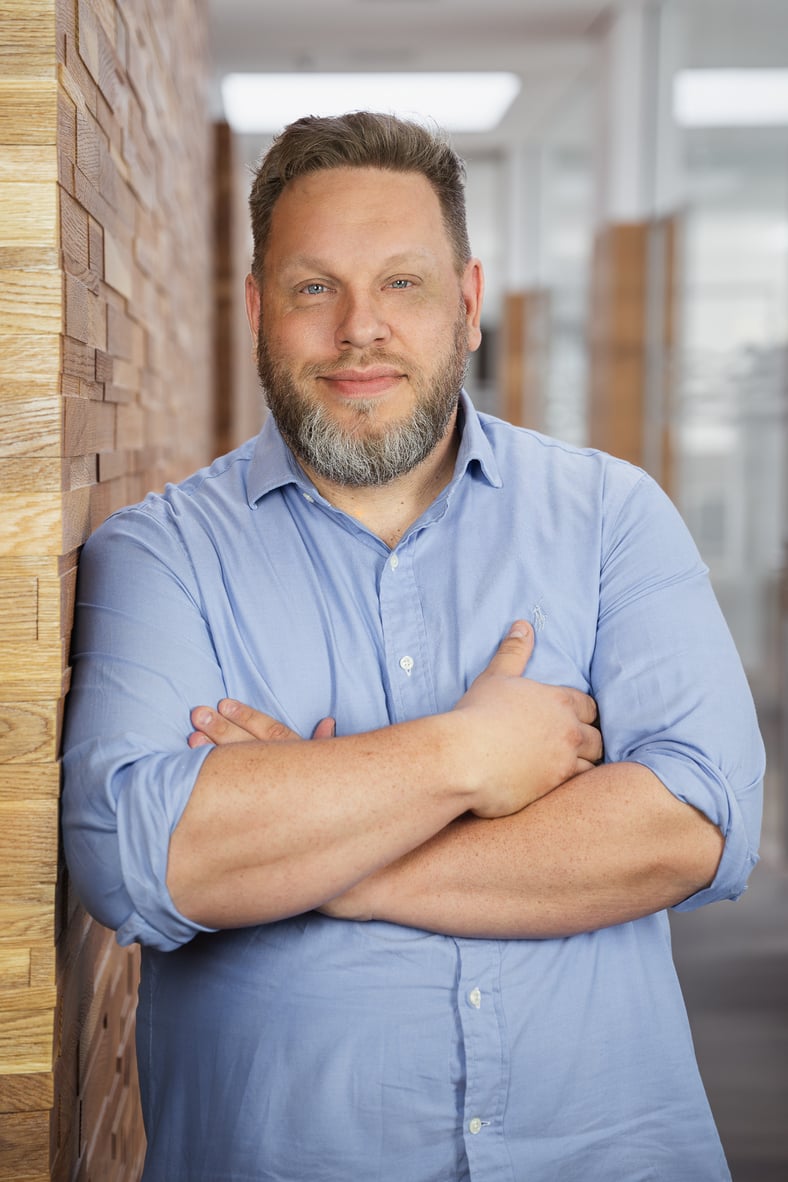 Außendienst_Mads_Jensen_web_09.25-1