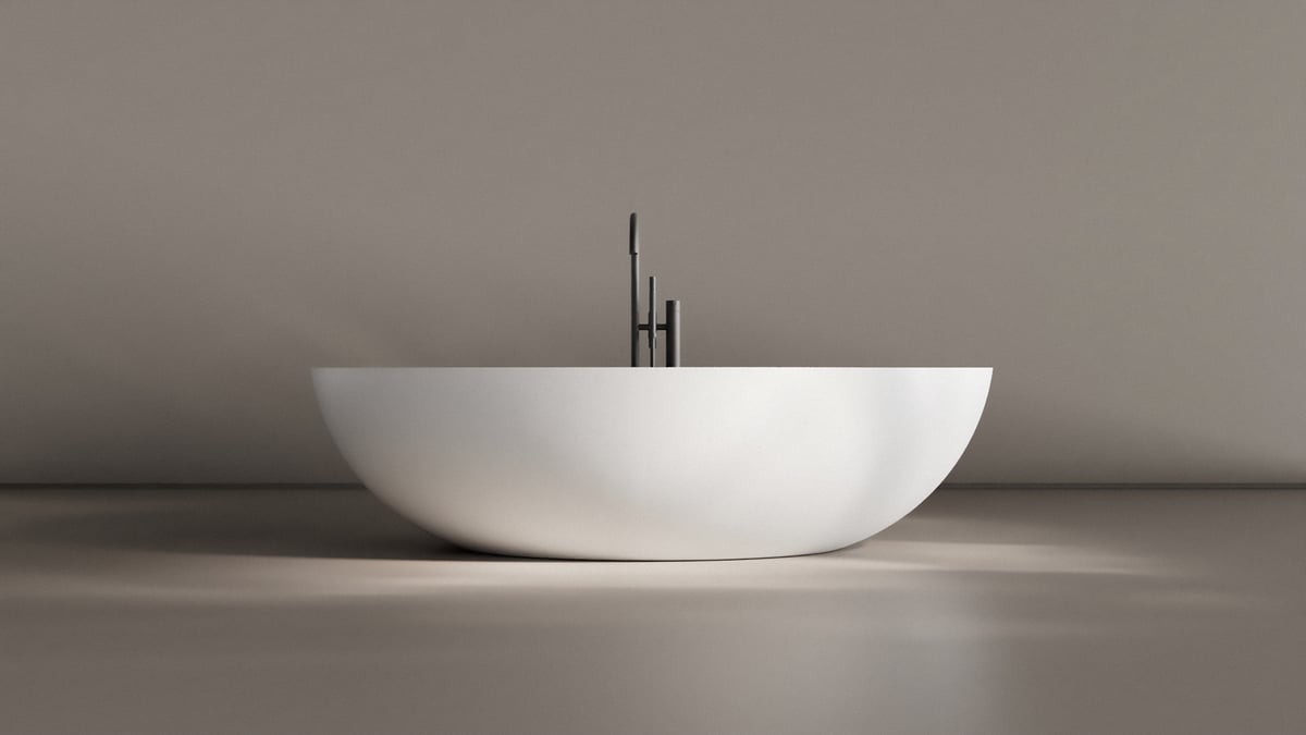 freistehende-ovale-badewanne-aus-weißem-mineralwerkstoff