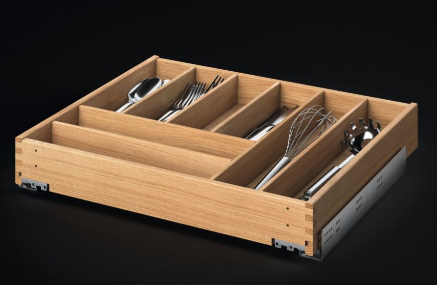 Besteckschublade mit fester Einteilung