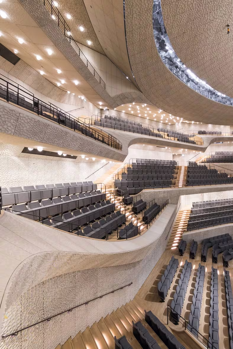 ChristianHoehn-_OHN1603_Saal_EPH_Seitenansicht_300dpi_cmyk_2-1