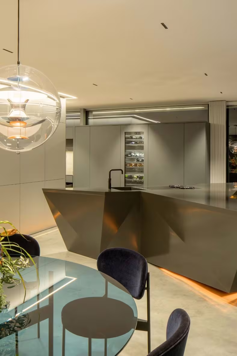 Hasenkopf-Kueche-Polyfgonal-Mineralwerkstoff